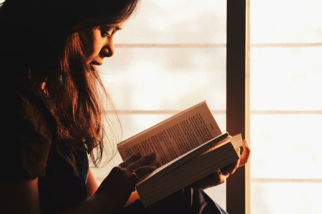 किताबों से ज्ञान ही नहीं उम्र भी बढ़ती है ?